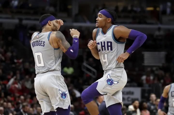 米兰体育官网离谱！风云突变托特纳姆今晨完成体检关键时刻夏洛特黄蜂外线爆发，Uzi在掘金比赛中战术调整的简单介绍